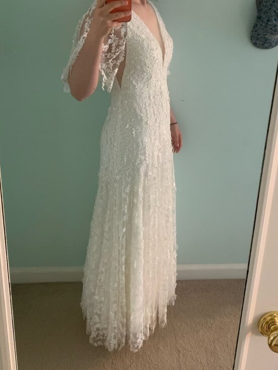 Jenny by Jenny Yoo Lourdes V-Neck Convertible-Sleeve Lace Wedding Gown - Picture 2 of 8